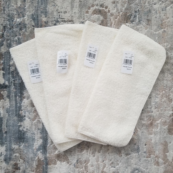 Avanti Premier Monogram Scripted "P" Towel Set - Picture 5 of 6